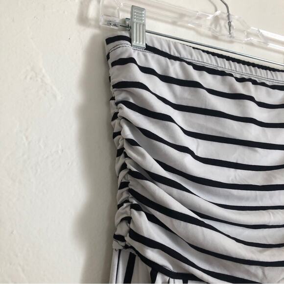 J For Justify Strapless Pockets Black and White Striped Wide Leg Romper Jumpsuit - Picture 5 of 10